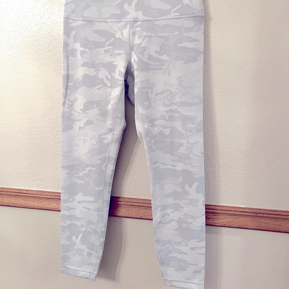 LULULEMON LEGGINGS ✨ color: grey army, size: 10, material: ribbed comfort